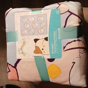 COPY - NWT CHILDREN'S BLANKET